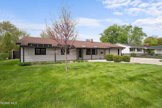 2258 Heatherwood Drive, Toledo, OH 43614
