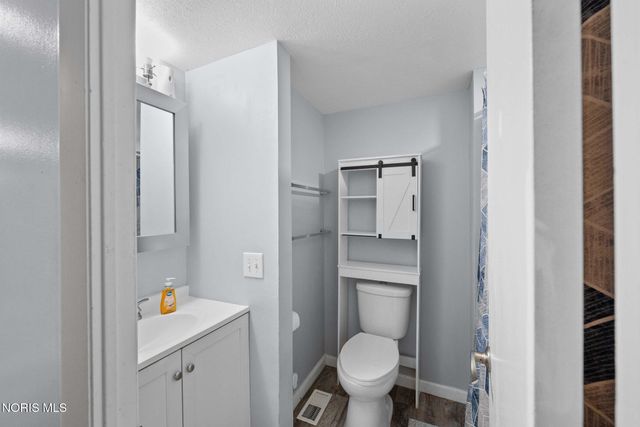 2258 Heatherwood Drive, Toledo, OH 43614