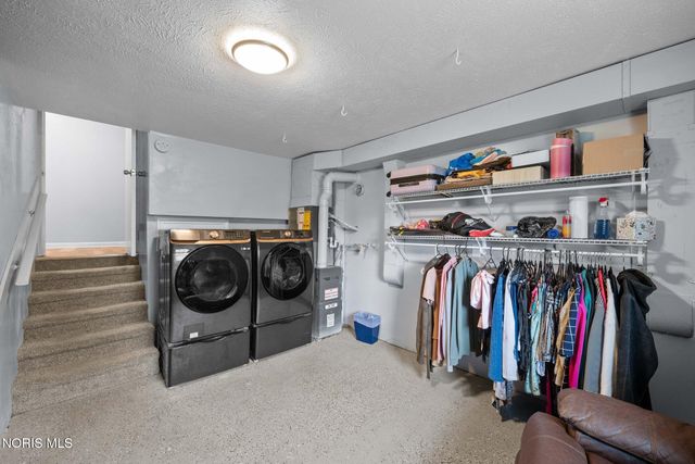2258 Heatherwood Drive, Toledo, OH 43614