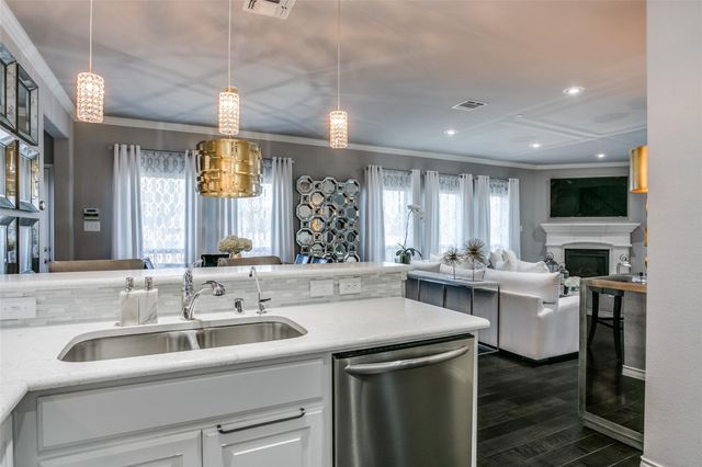 4295 Indian Run Drive, Carrollton, TX 75010