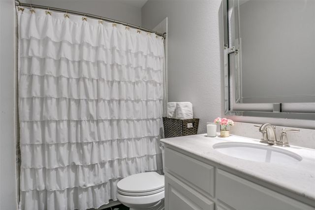 4295 Indian Run Drive, Carrollton, TX 75010