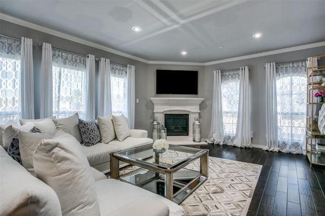 4295 Indian Run Drive, Carrollton, TX 75010