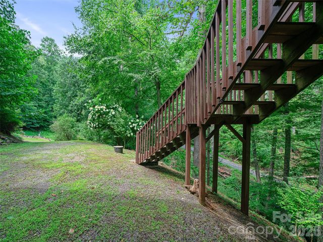 9851 Double Island Road, Green Mountain, NC 28740