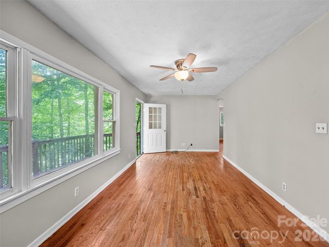 9851 Double Island Road, Green Mountain, NC 28740