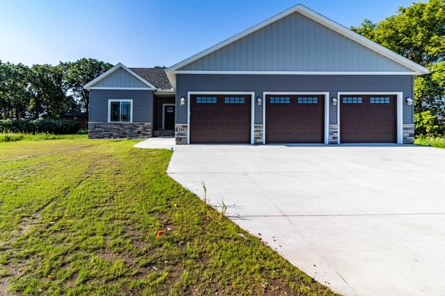 330 10th Street S, Sartell, MN 56377
