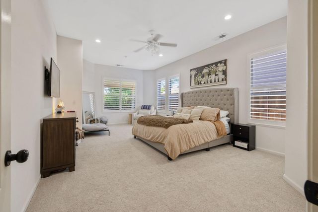 2715 Bellaire Avenue, Clovis, CA 93611