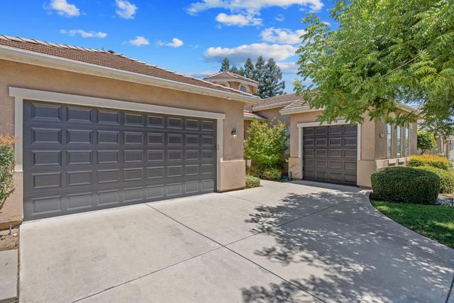 2715 Bellaire Avenue, Clovis, CA 93611