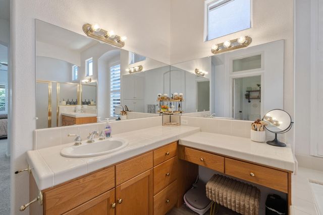 2715 Bellaire Avenue, Clovis, CA 93611