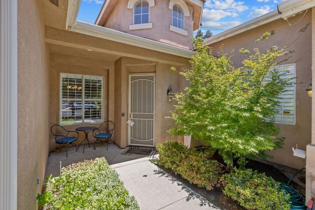 2715 Bellaire Avenue, Clovis, CA 93611