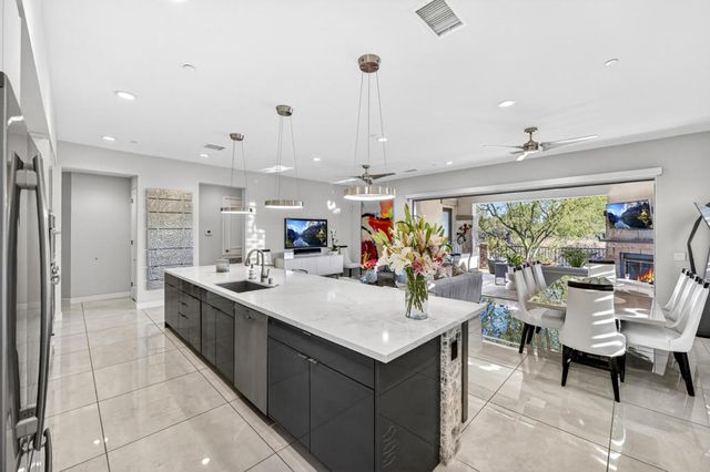 1102 Retreat Circle, Palm Desert, CA 92260