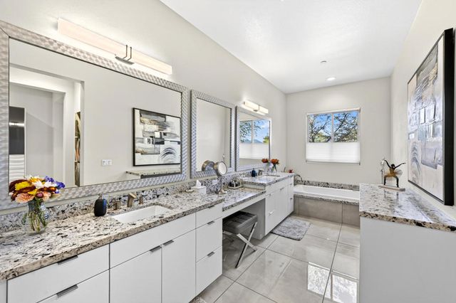 1102 Retreat Circle, Palm Desert, CA 92260