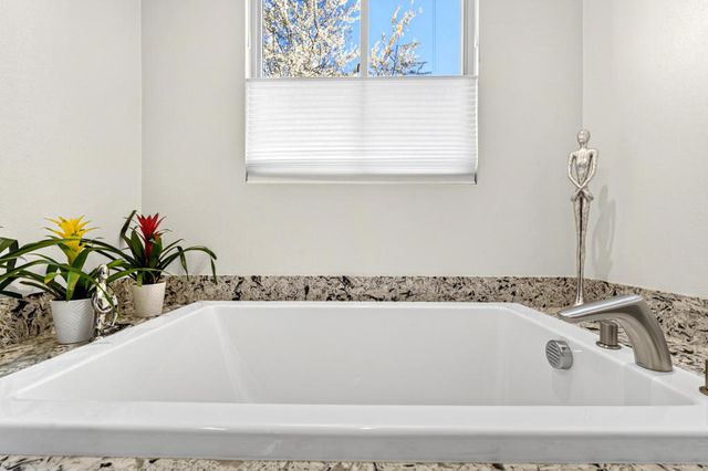 1102 Retreat Circle, Palm Desert, CA 92260