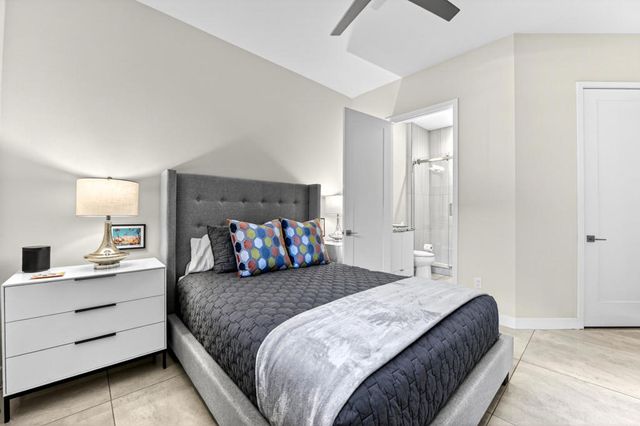 1102 Retreat Circle, Palm Desert, CA 92260