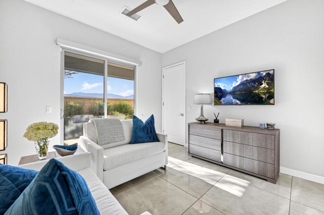 1102 Retreat Circle, Palm Desert, CA 92260