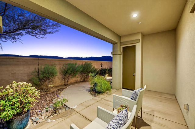 1102 Retreat Circle, Palm Desert, CA 92260