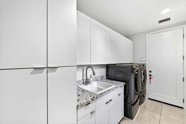 1102 Retreat Circle, Palm Desert, CA 92260