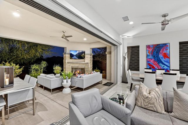 1102 Retreat Circle, Palm Desert, CA 92260