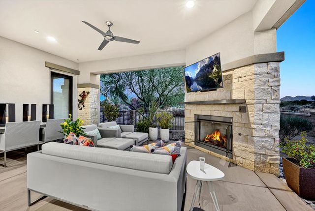 1102 Retreat Circle, Palm Desert, CA 92260