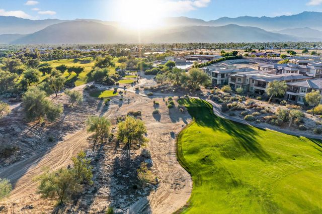 1102 Retreat Circle, Palm Desert, CA 92260