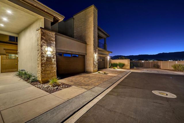 1102 Retreat Circle, Palm Desert, CA 92260