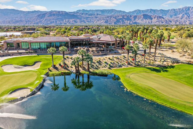 1102 Retreat Circle, Palm Desert, CA 92260