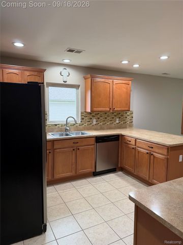 3695 Eagle Creek Drive, Shelby Charter Township, MI 48317