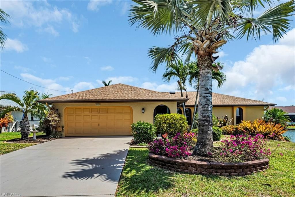 Image 1 of property listing at 219 SE 19th CT, Cape Coral, FL 33990