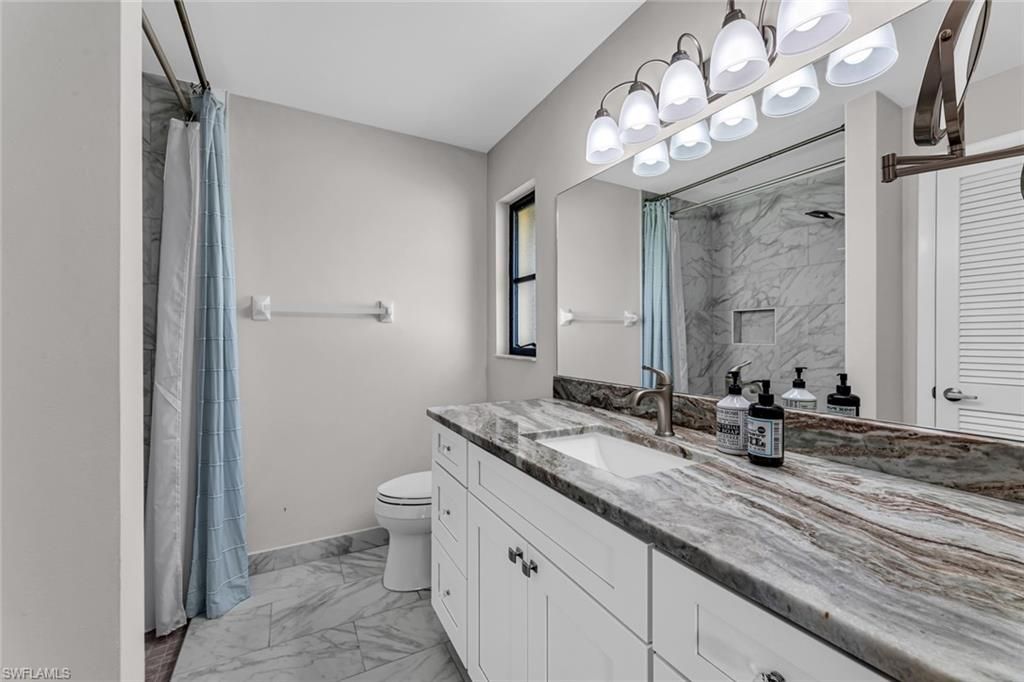 Image 13 of property listing at 219 SE 19th CT, Cape Coral, FL 33990