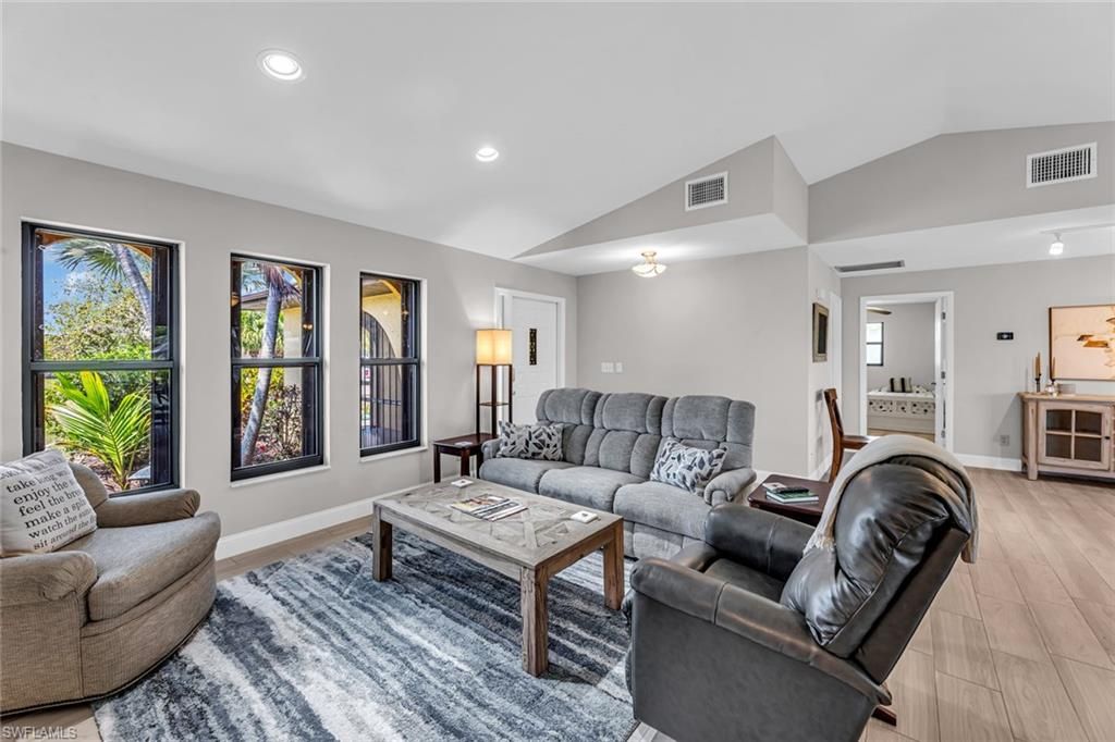 Image 23 of property listing at 219 SE 19th CT, Cape Coral, FL 33990