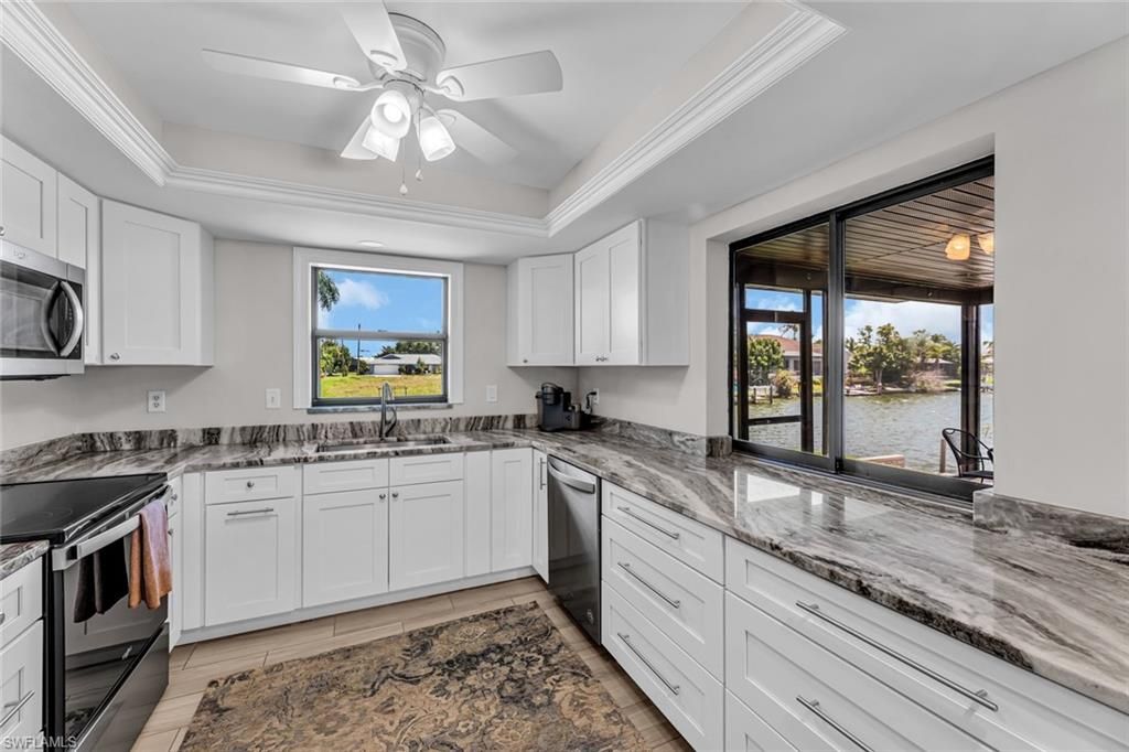 Image 29 of property listing at 219 SE 19th CT, Cape Coral, FL 33990