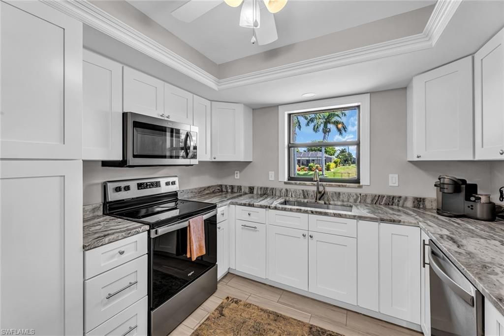 Image 30 of property listing at 219 SE 19th CT, Cape Coral, FL 33990