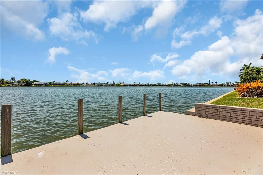 Image 38 of property listing at 219 SE 19th CT, Cape Coral, FL 33990