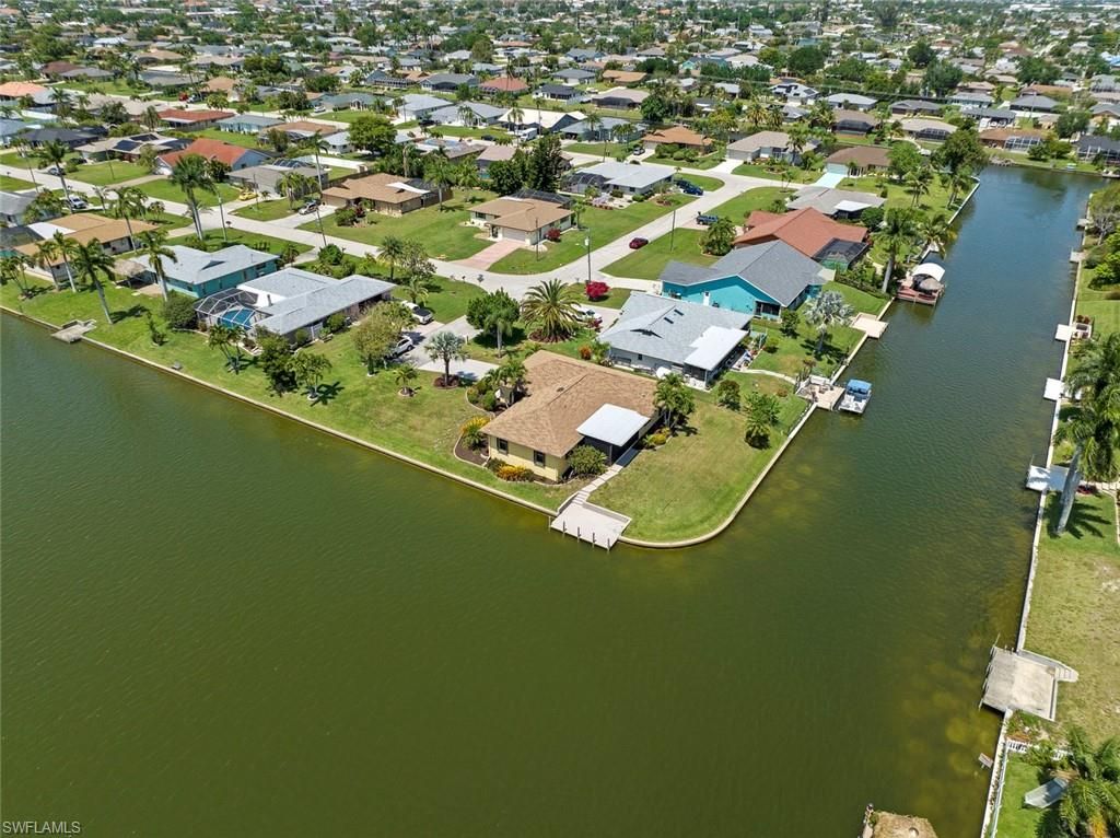 Image 39 of property listing at 219 SE 19th CT, Cape Coral, FL 33990