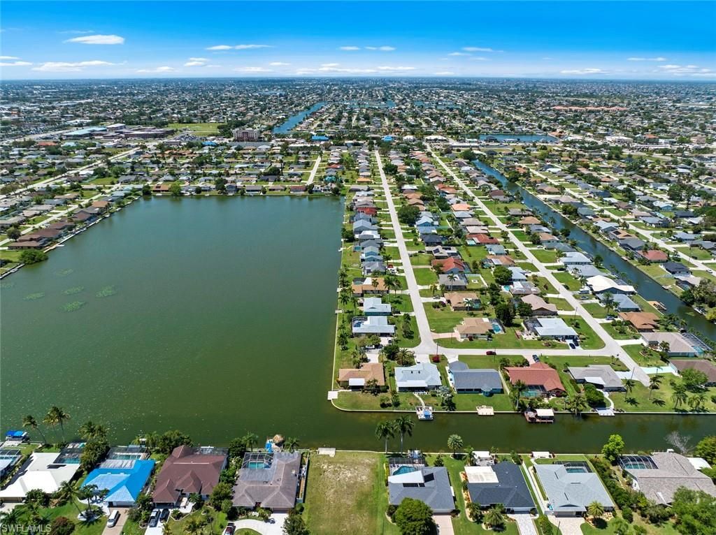 Image 40 of property listing at 219 SE 19th CT, Cape Coral, FL 33990