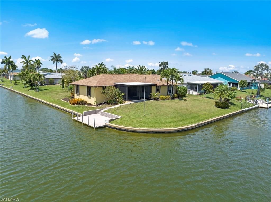 Image 43 of property listing at 219 SE 19th CT, Cape Coral, FL 33990