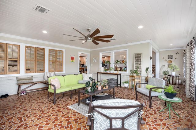 219 Canal St, Lockport, LA 70374