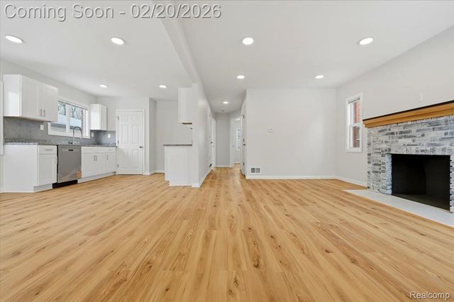 16863 Tracey Street, Detroit, MI 48235