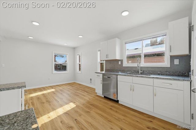 16863 Tracey Street, Detroit, MI 48235