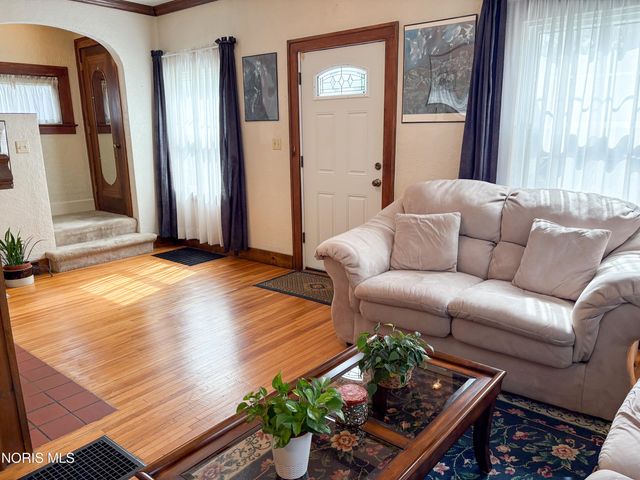 2849 Latonia Boulevard, Toledo, OH 43606