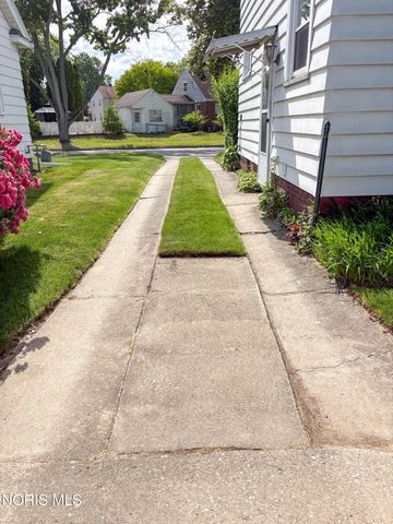 2849 Latonia Boulevard, Toledo, OH 43606