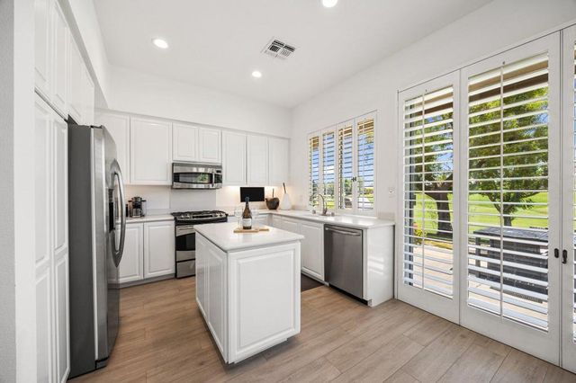 763 Box Canyon Trail, Palm Desert, CA 92211