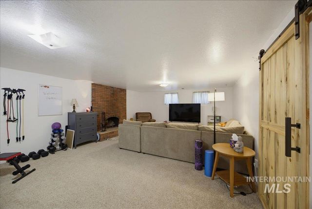 5300 N Warrington Dr., Boise, ID 83704