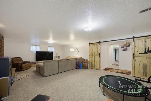 5300 N Warrington Dr., Boise, ID 83704