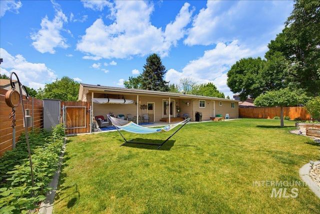 5300 N Warrington Dr., Boise, ID 83704
