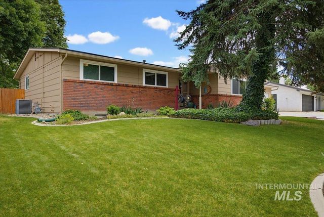 5300 N Warrington Dr., Boise, ID 83704