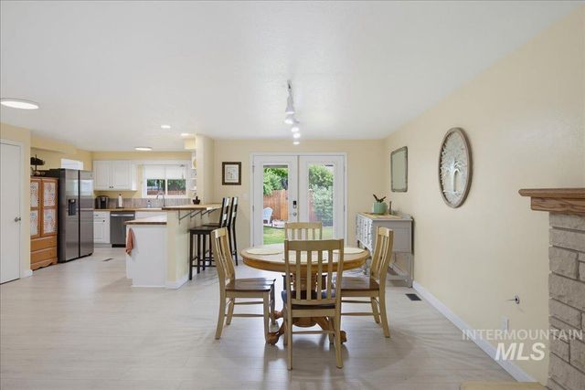 5300 N Warrington Dr., Boise, ID 83704