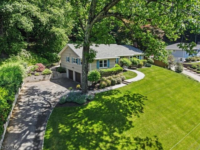 7 Molly Stark Dr, Morris Twp., NJ 07960