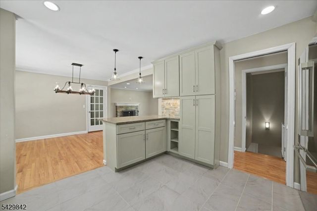 7 Molly Stark Dr, Morris Twp., NJ 07960