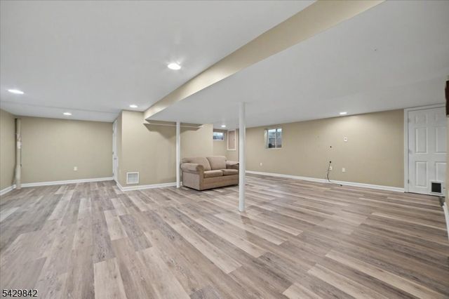 7 Molly Stark Dr, Morris Twp., NJ 07960