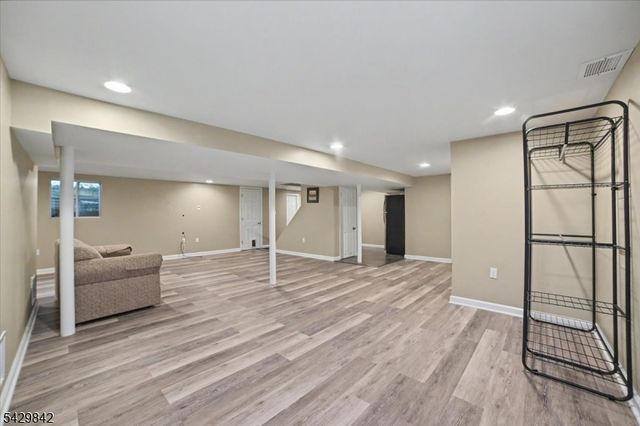 7 Molly Stark Dr, Morris Twp., NJ 07960